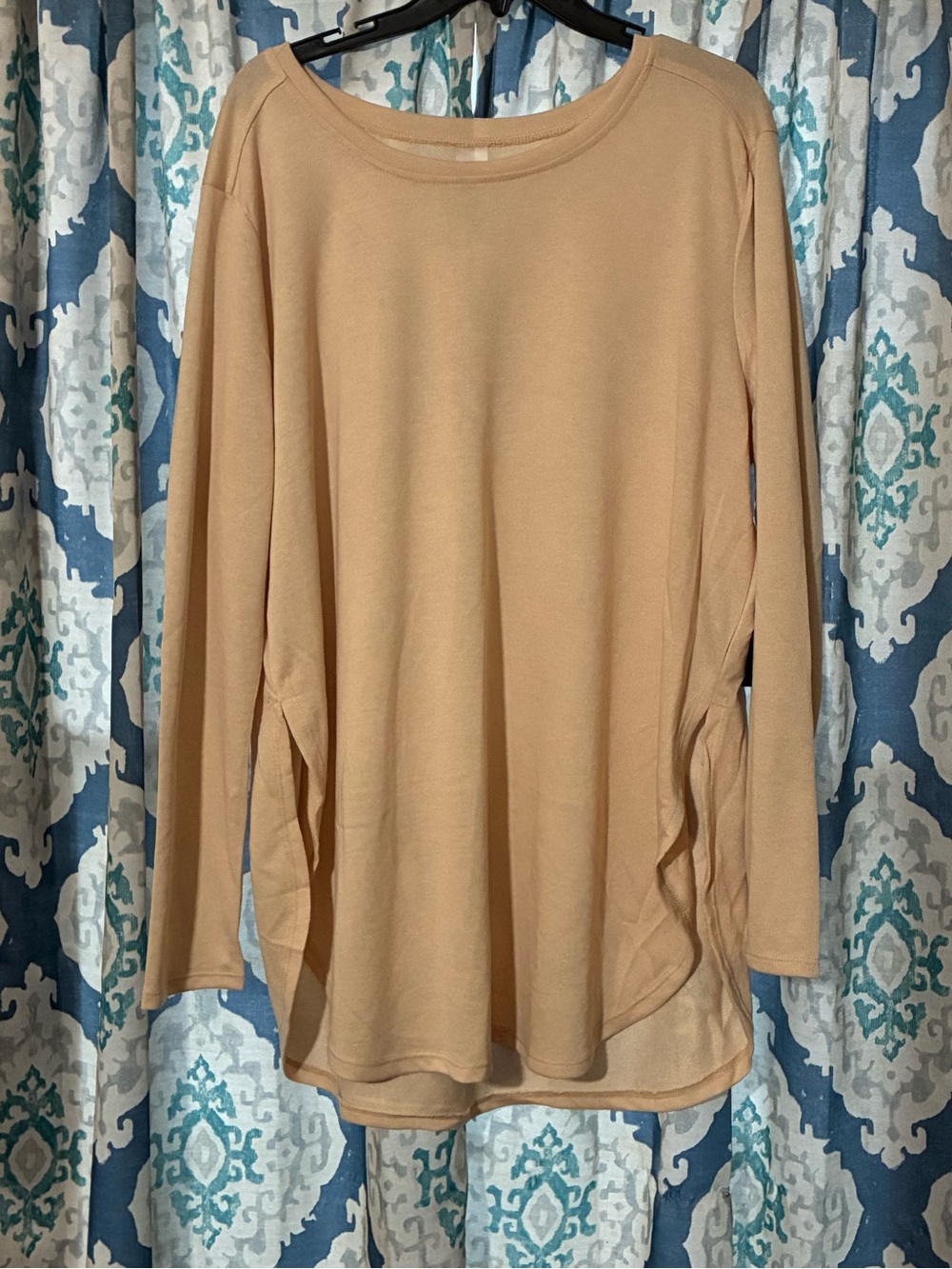 Mono B Camel Long-Sleeve Scoop Neck Top